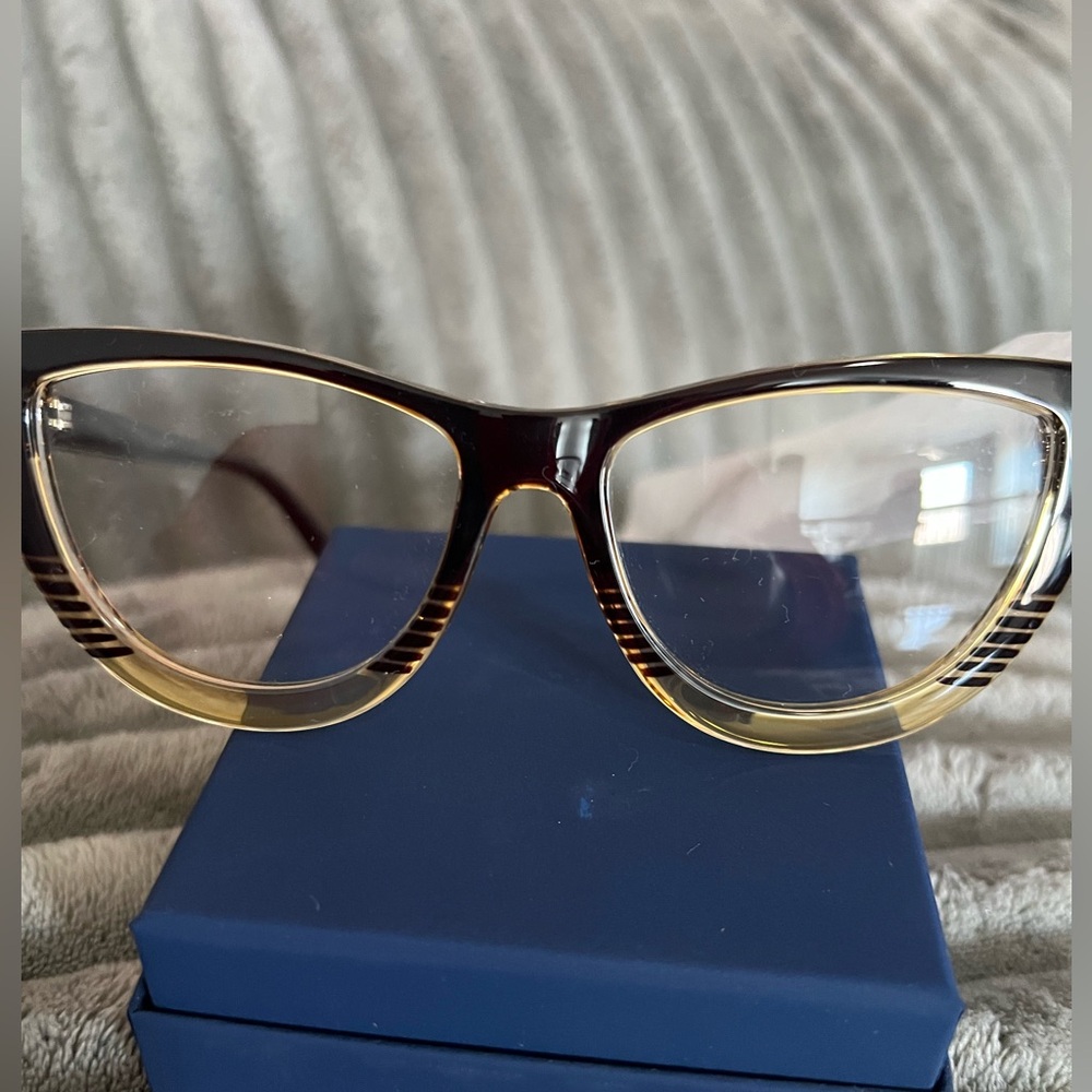 New Stylish Brown and Tan Women's Glasses